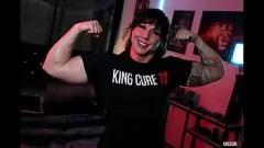 Reproducir La diosa exótica musculosa Ecko Belle en un intenso encuentro interracial con Kingcuretv