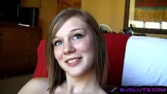 Afspelen 19YO Amateur Babe geeft intieme POV -pijpbeurt met vies gepraat