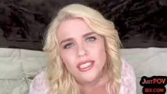 Reproduzir Big Ass Blonde Teen monta um pau duro em POV