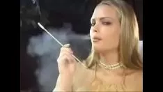 Reproducir Nadja smk al portador