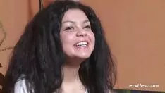 Redare Emoționanți înalt german-brazilian she-bops înaintea camerei de televiziune