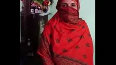 Oynat अपनी खाला को अपने ऊपर बैठा के पैंटी पह्ने पह्ने चोदा