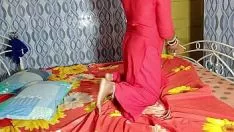Reproduzir मसाज पार्लर में भाभी को मसाज के बाद जबरदस्ती चोद