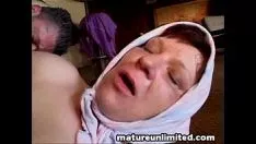 Oynat Anneanne eşi vahşi lanet gider