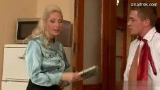 Reproduzir Gatinha molhada foda-se severamente