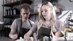 Odtwórz Desperacka próba ratowania związku przez nastoletnią dziewczynę z Baristą BF